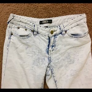 Blue and White Rewash Jeans 👖 ❤️